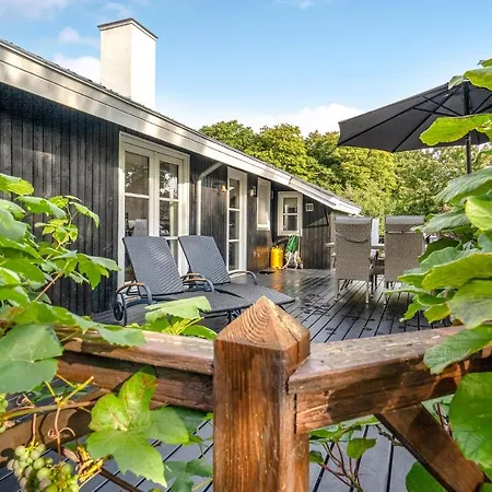 3 Bedroom Stunning In Haarby Prázdninový dům Hårby