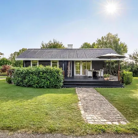 3 Bedroom Stunning In Haarby Prázdninový dům Hårby